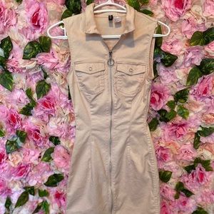 Knee-length pink dress